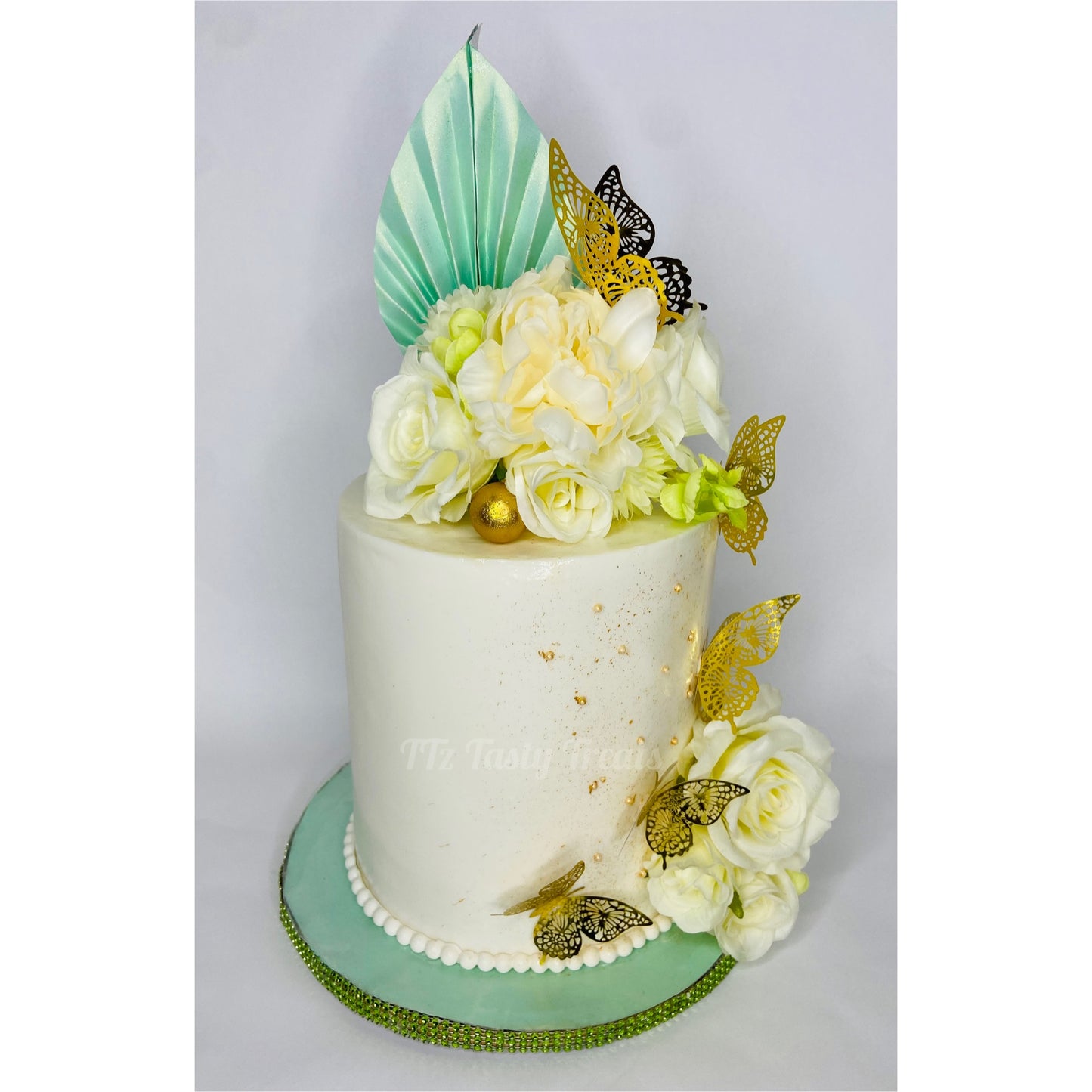 Golden butterflies cake