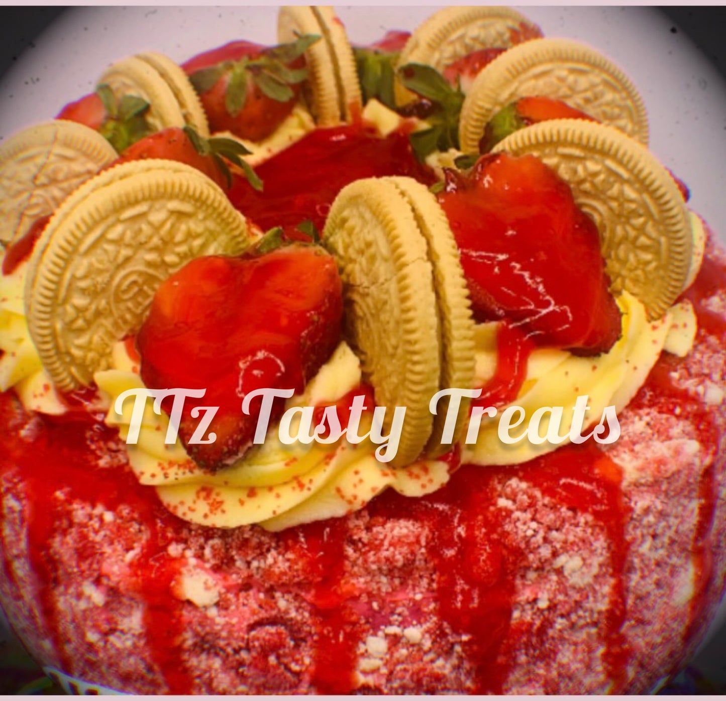 Strawberry crunch cake (pick up only )